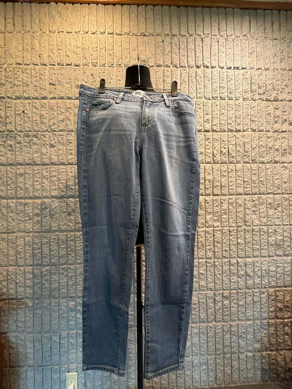 807 Paige Denim Women's First At Fit Light Wash Jeans SZ 16R
